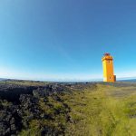 Faro naranja Islandia