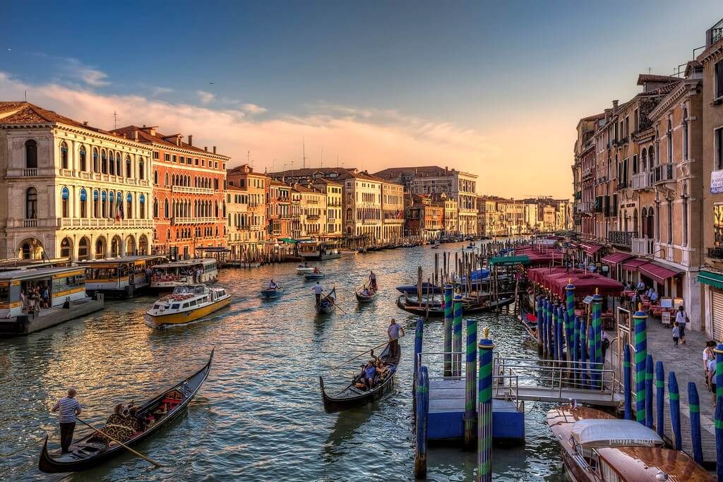 Canales y góndolas de Venecia