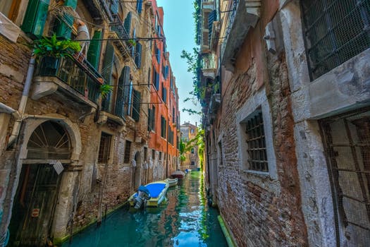 Le 3 città più romantiche dell’Italia da visitare a San Valentino